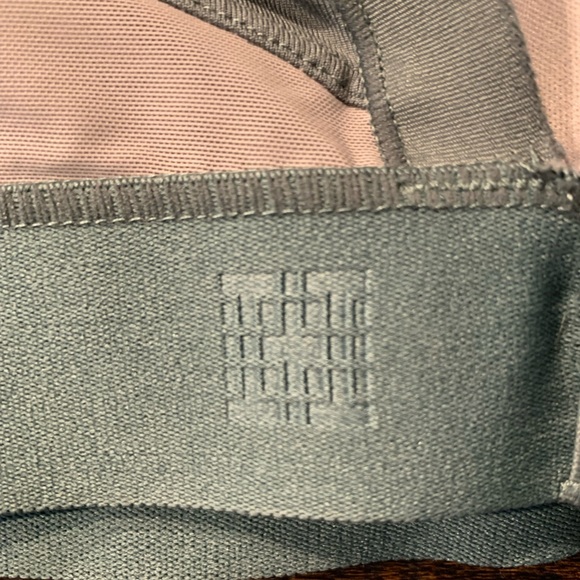 Natori Sports/Every Day Sage Green Bra. - Picture 3 of 3